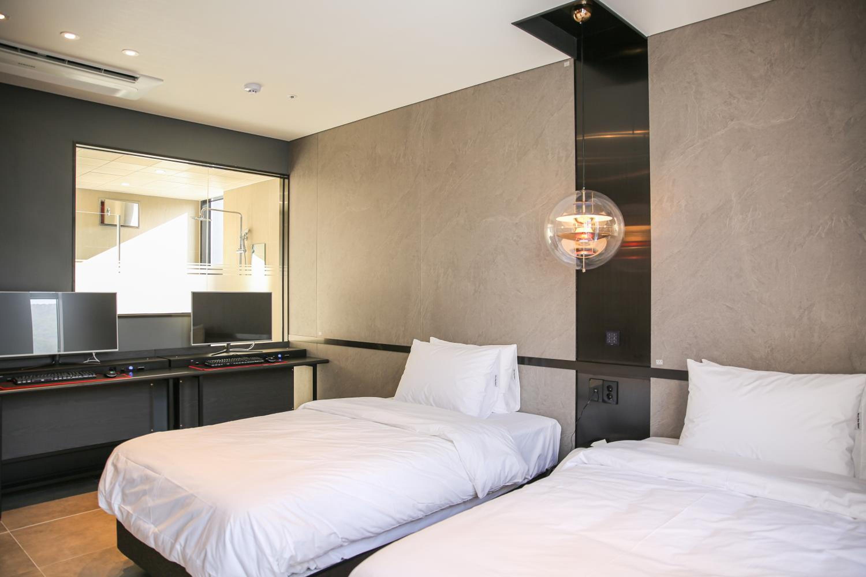 Фото Number25 Hotel