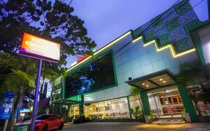 Гостиница Mariani International Hotel в Паданге