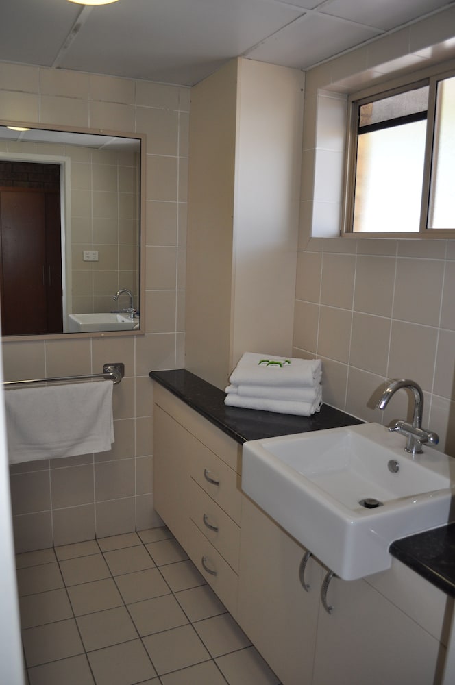 Фото Sundowner Hotel Motel