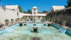 Гостиница The Capsule Malioboro