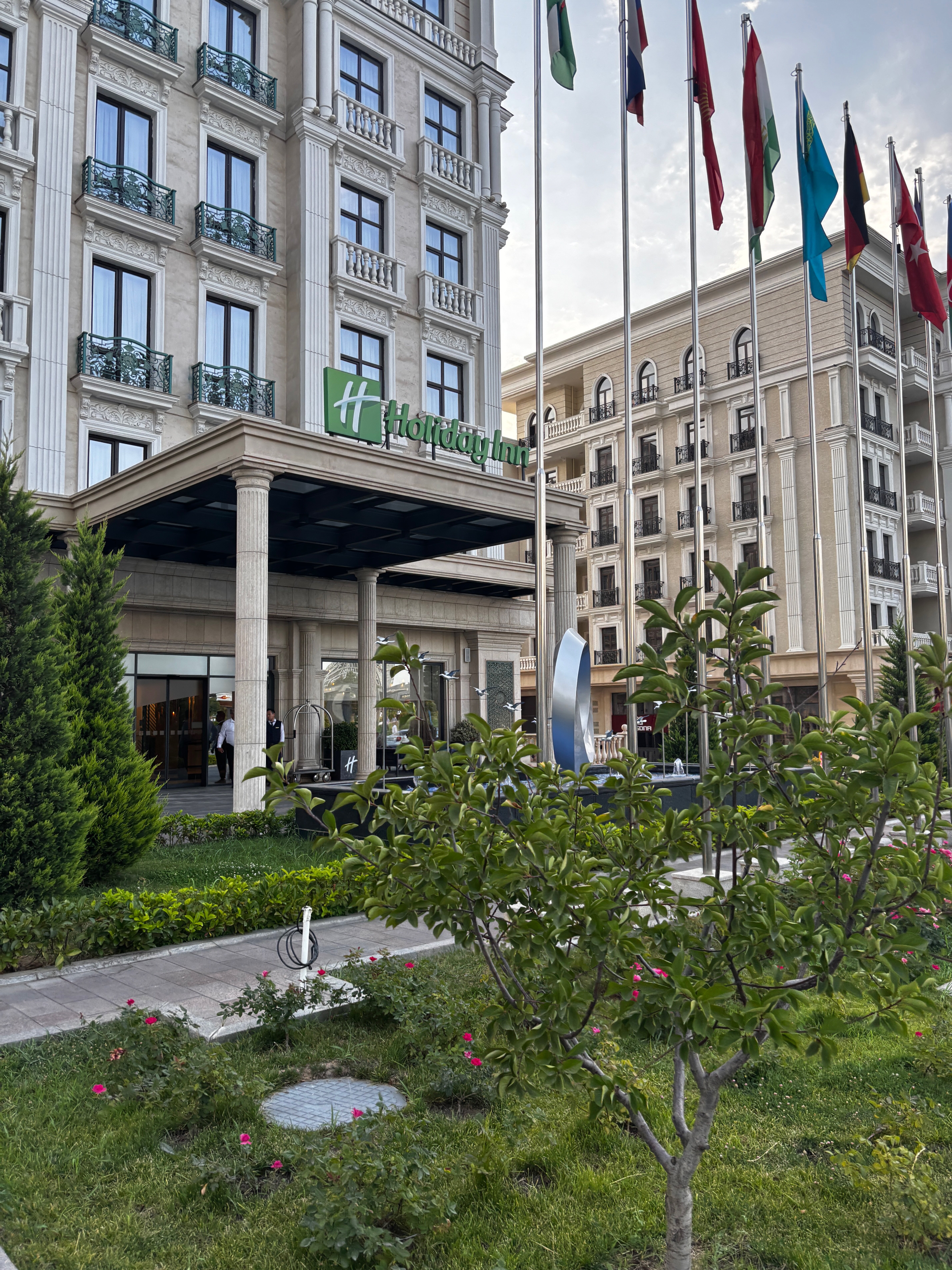 Фото Holiday Inn Tashkent City