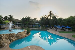 Гостиница Labadi Beach Hotel
