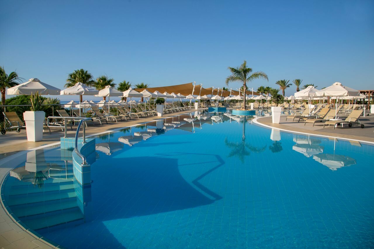 Фото Asterias Beach Hotel
