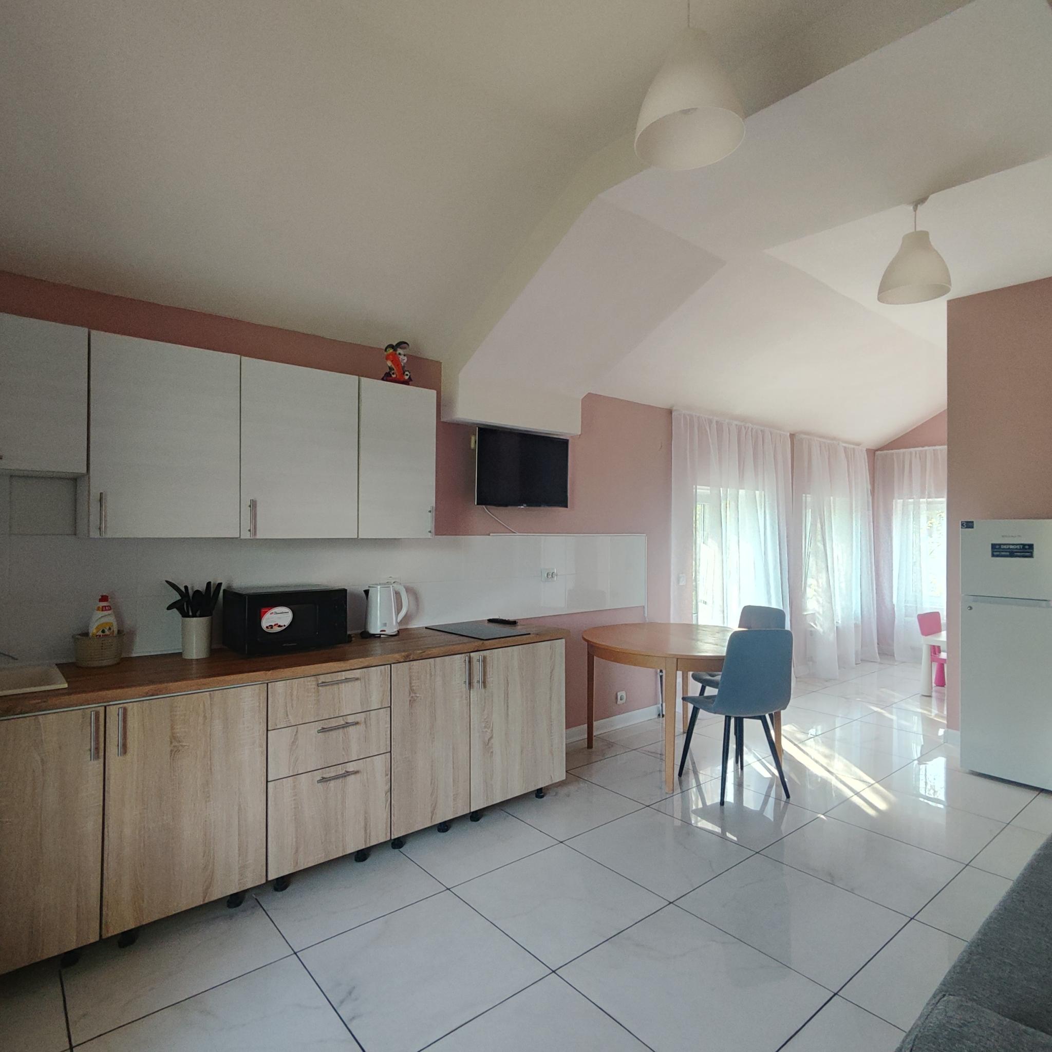 Фото Белоснежный дом в историческом центре