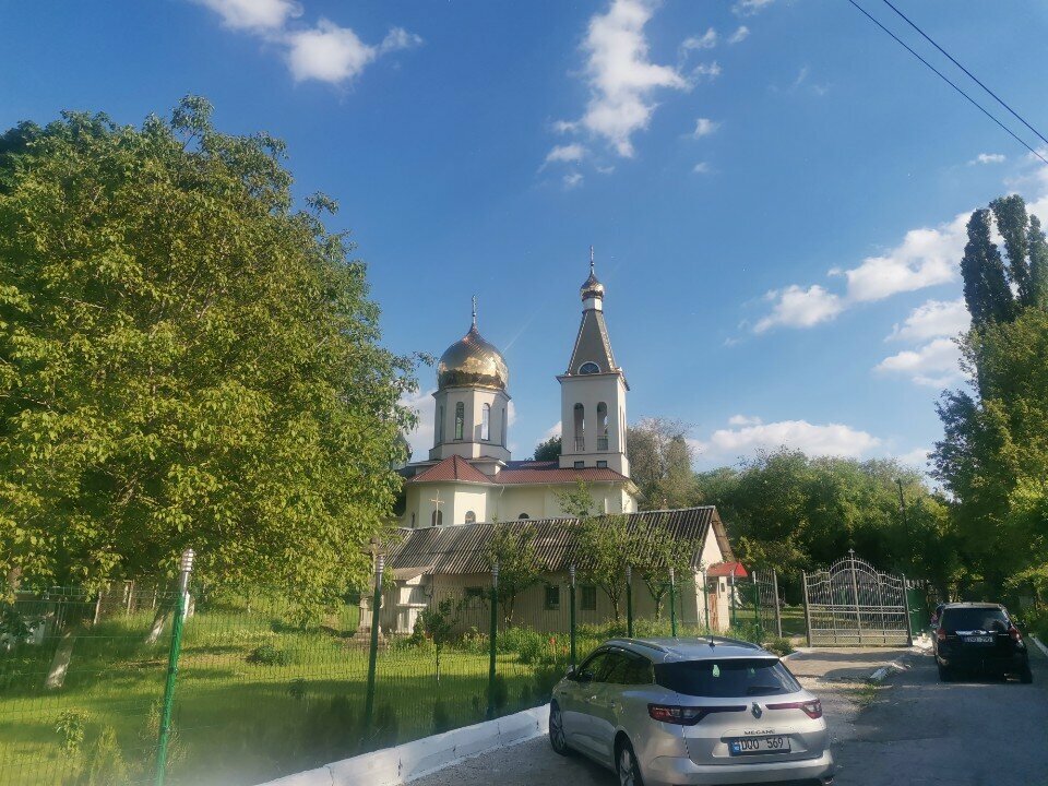 كنيسة أرثوذكسية Church of the Holy Silverless Cosmas and Damian ، كيشيناو، صورة