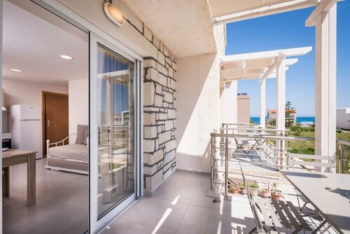 Апартаменты Athina Apartments