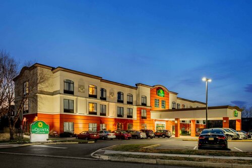 Гостиница La Quinta Inn & Suites by Wyndham Mt. Laurel - Philadelphia