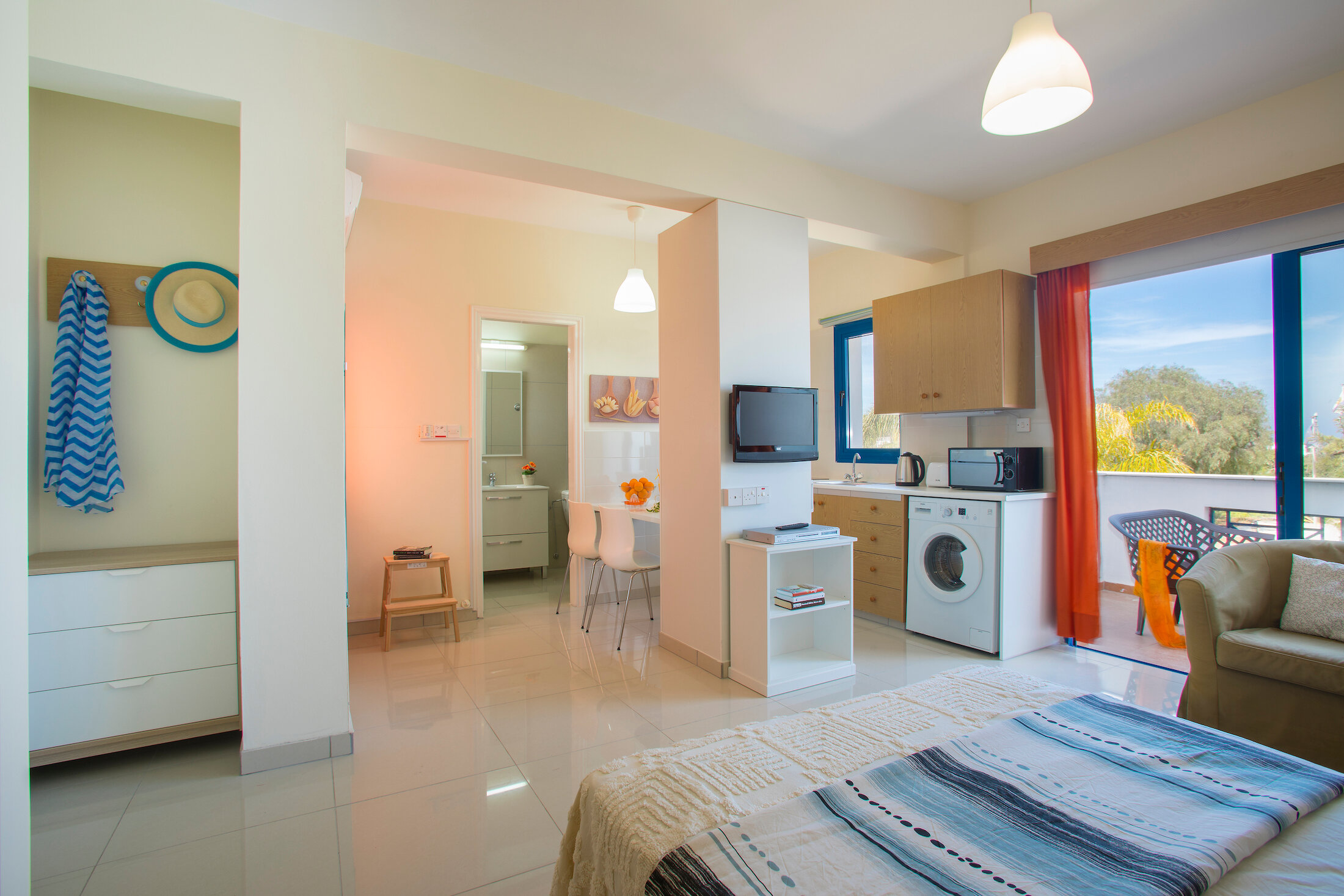 Фото Flouressia Gardens