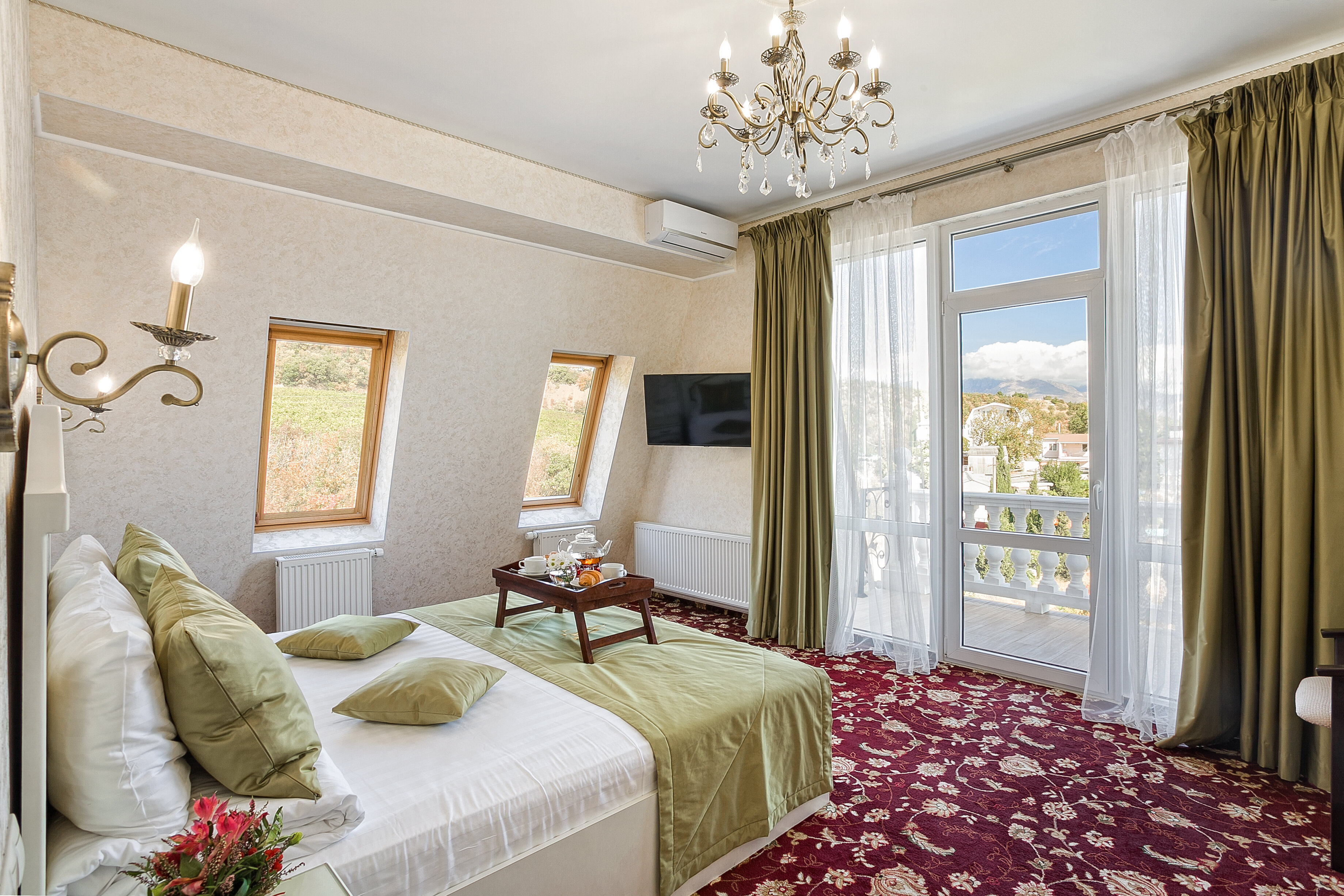 Фото отеля 2