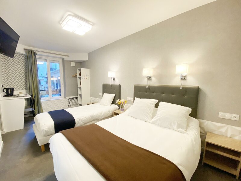 Гостиница Hotel Aviatic в Париже