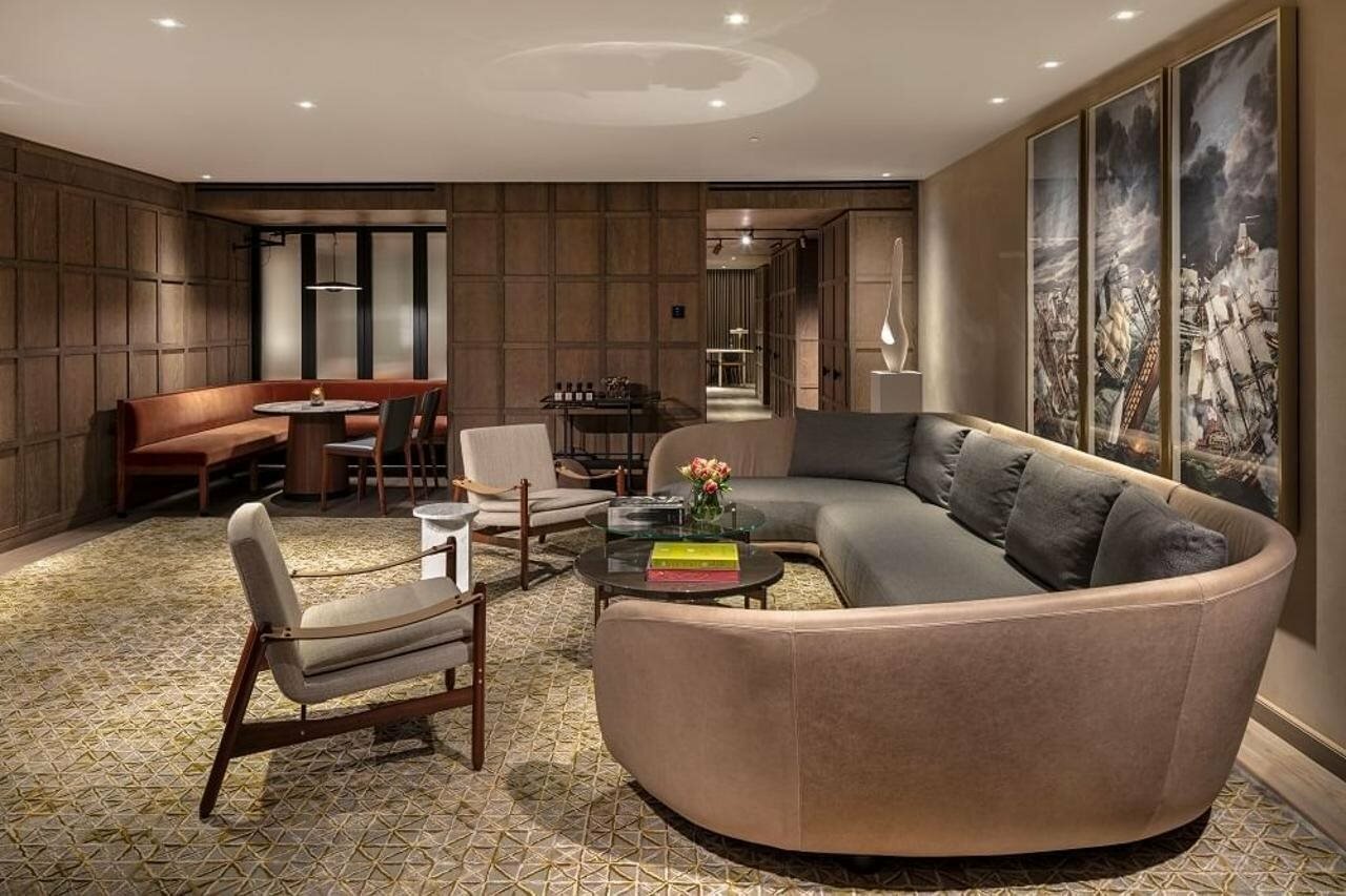 Фото The Londoner