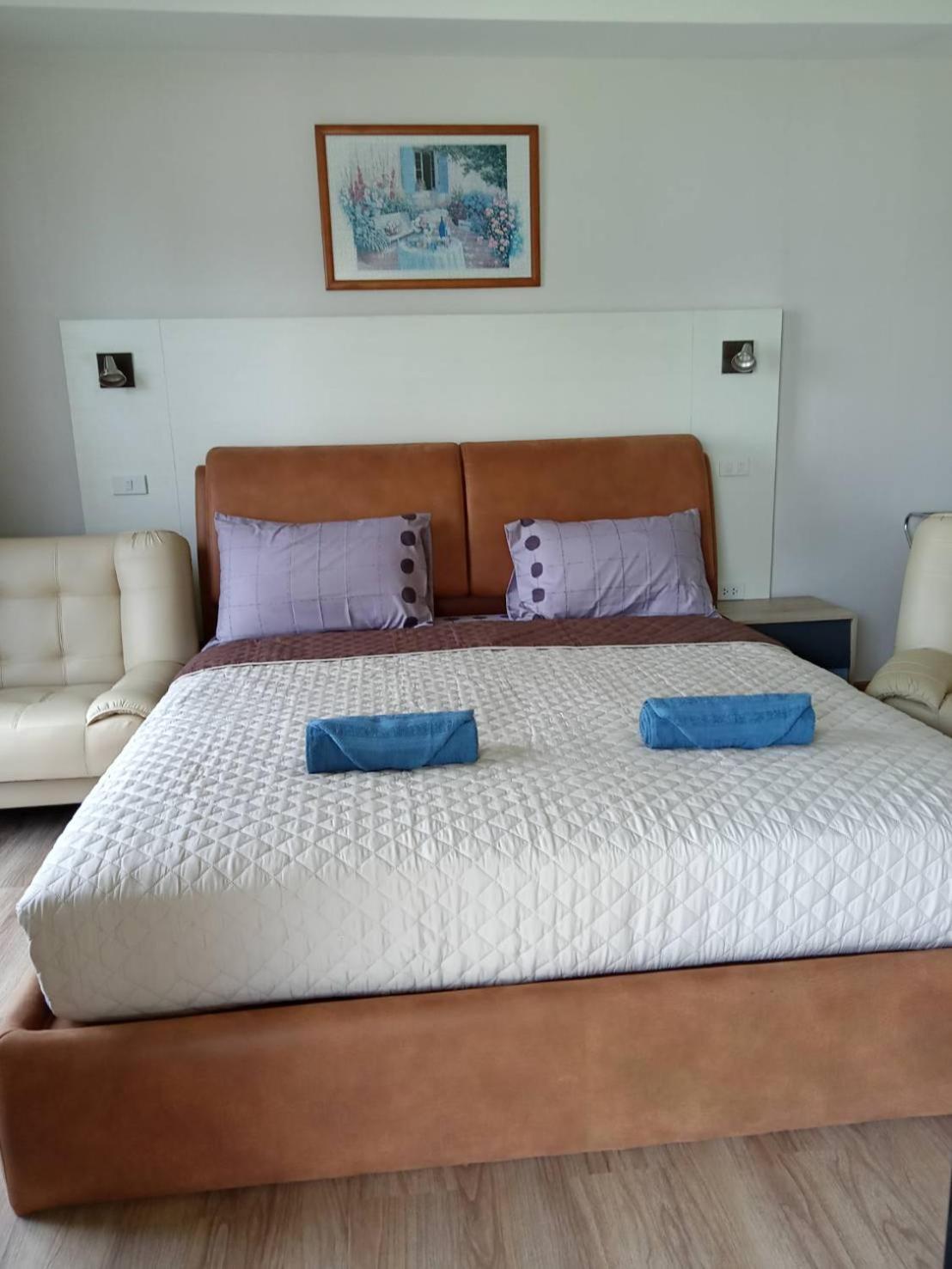 Фото La Playa Beach Front Pool Villa Cha-am