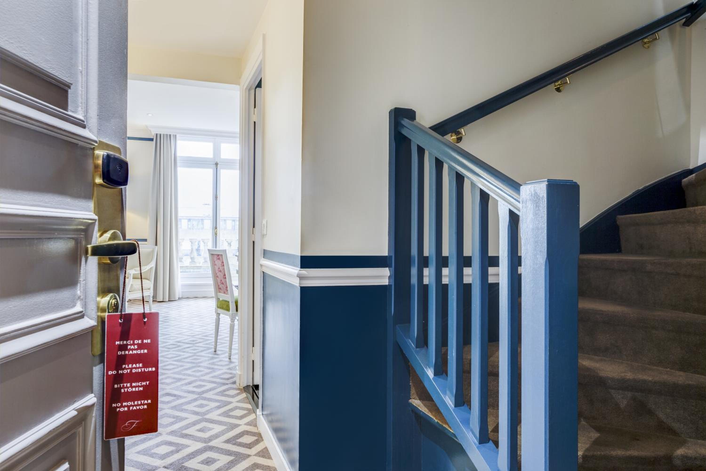 Фото Fraser Suites Le Claridge