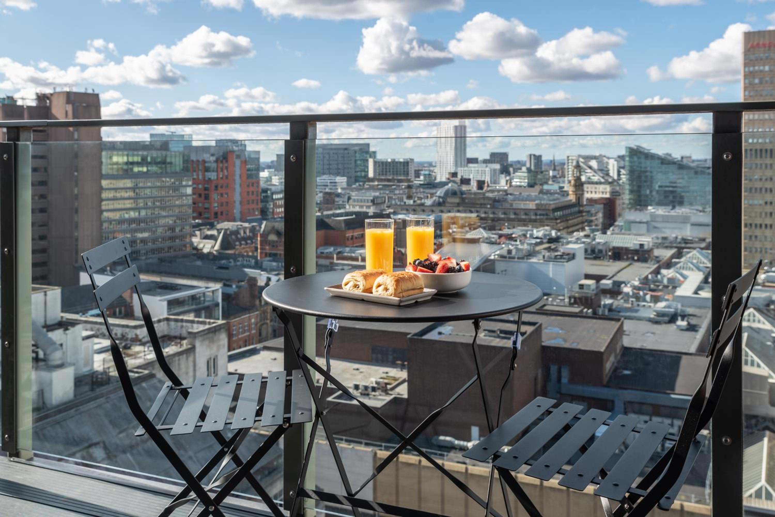 Фото Church Street by Supercity Aparthotels