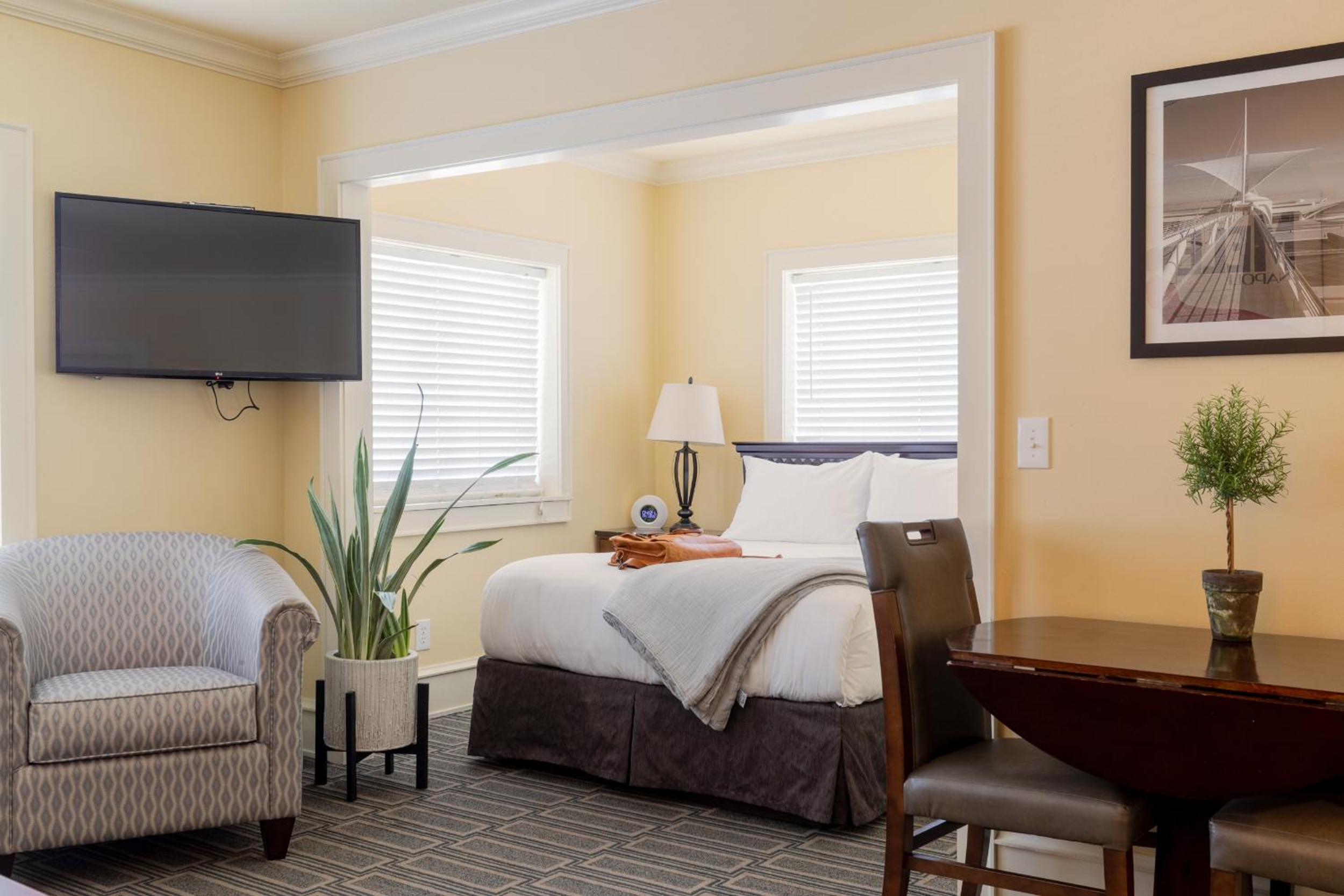 Фото The Plaza Hotel