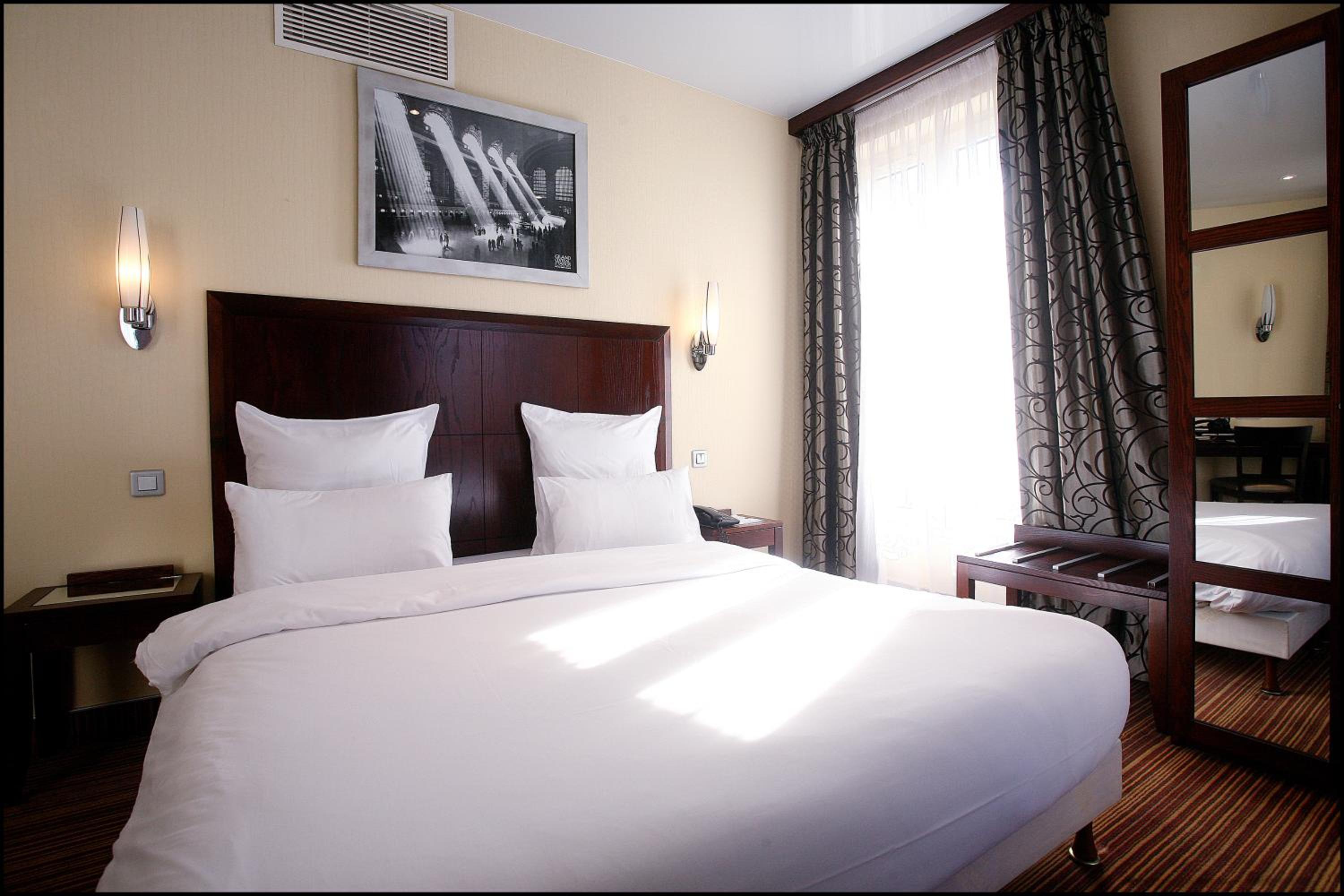 Фото отеля 2