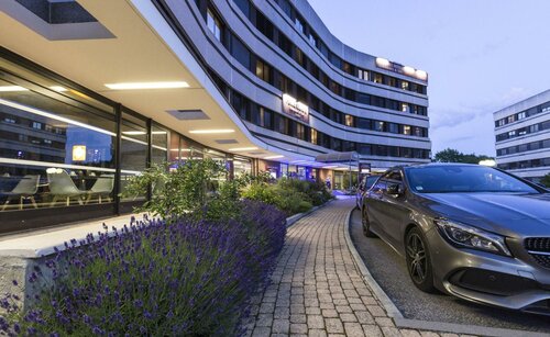 Гостиница Zenitude Hotel-Residences в Же