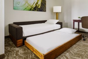 Гостиница SpringHill Suites Manchester-Boston Regional Airport