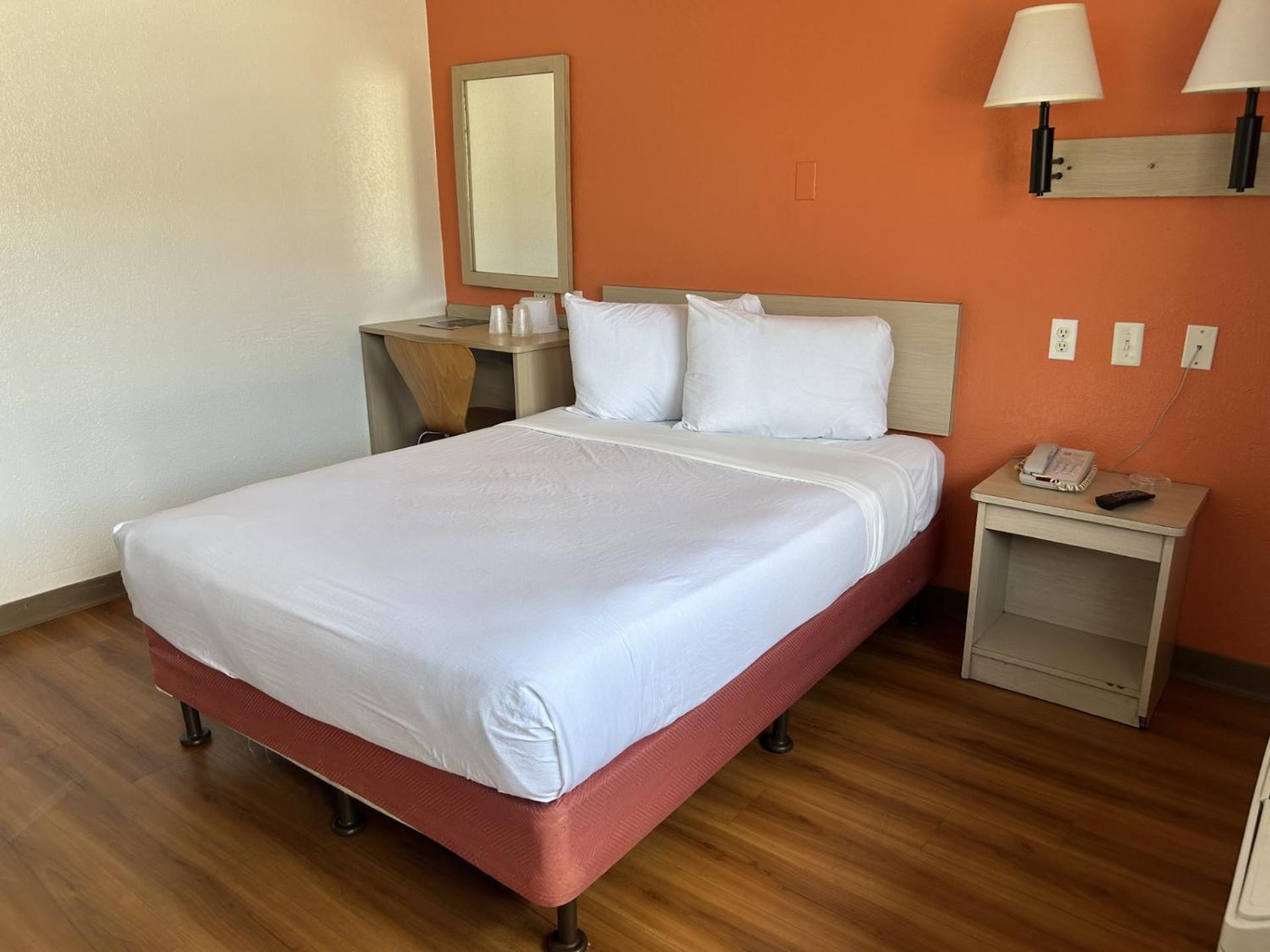 Фото Motel 6 Stanton