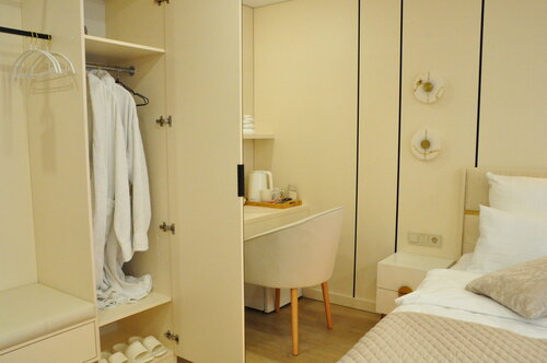 Гостиница Три  Кита в Братском районе