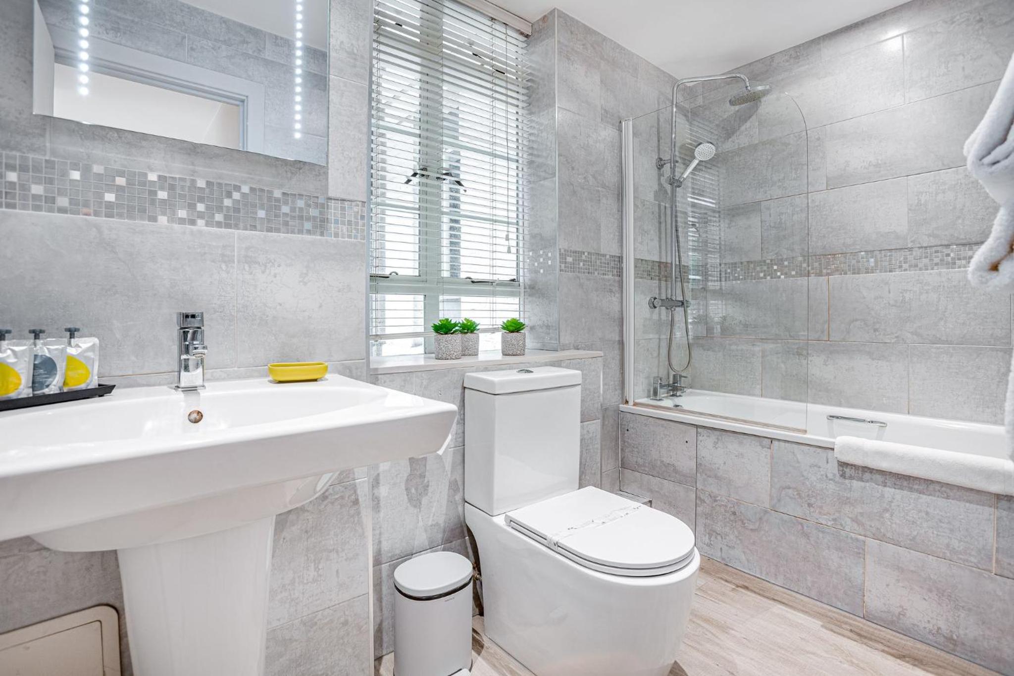 Фото Nell Gwynn House Apartments