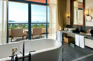 Гостиница Hilton Sanya Yalong Bay Resort & SPA