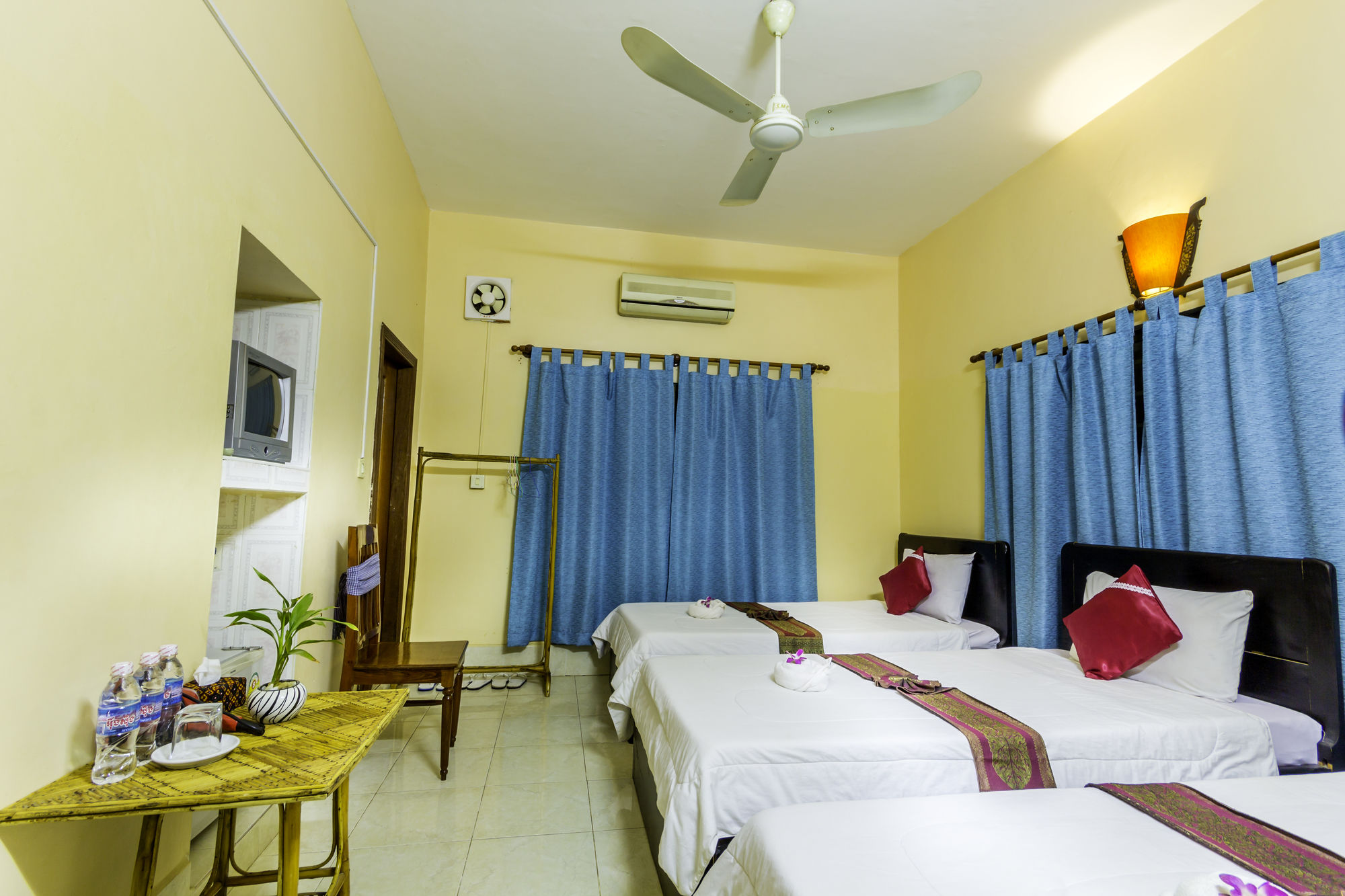 Фото Bou Savy Guesthouse
