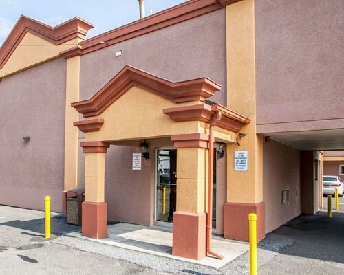 Гостиница Rodeway Inn Jersey City near Hoboken в Джерси-Сити
