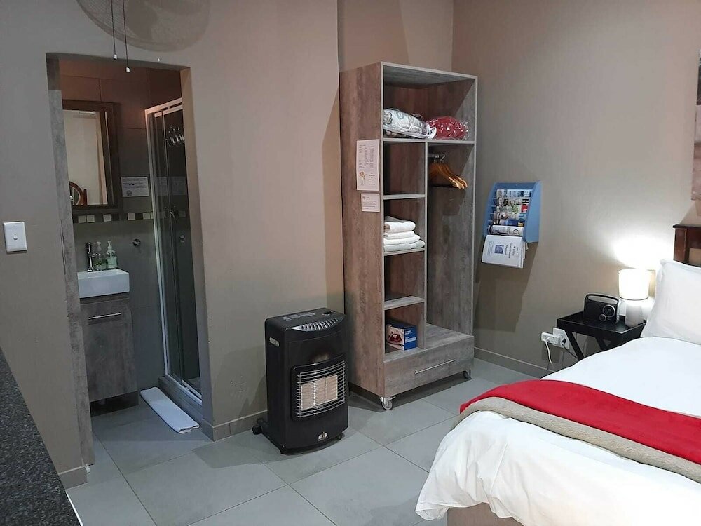 Фото A Little Guesthouse