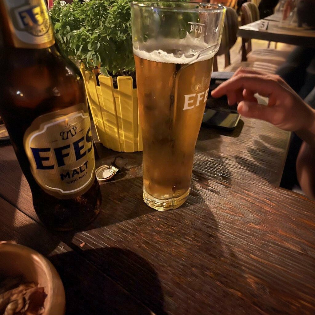 Bar, pub Sir Winston Pub, Efeler, photo