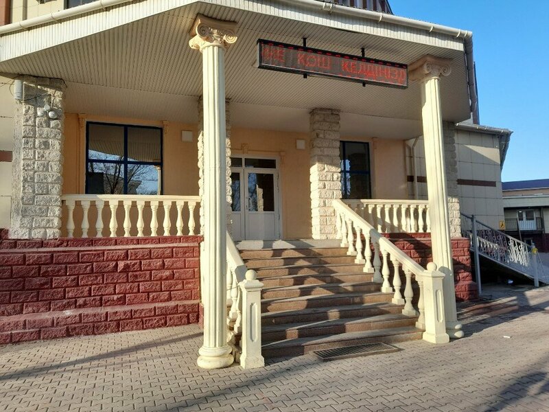 Колледждегі кеуделі қыздардың қатысуымен орыс порносы