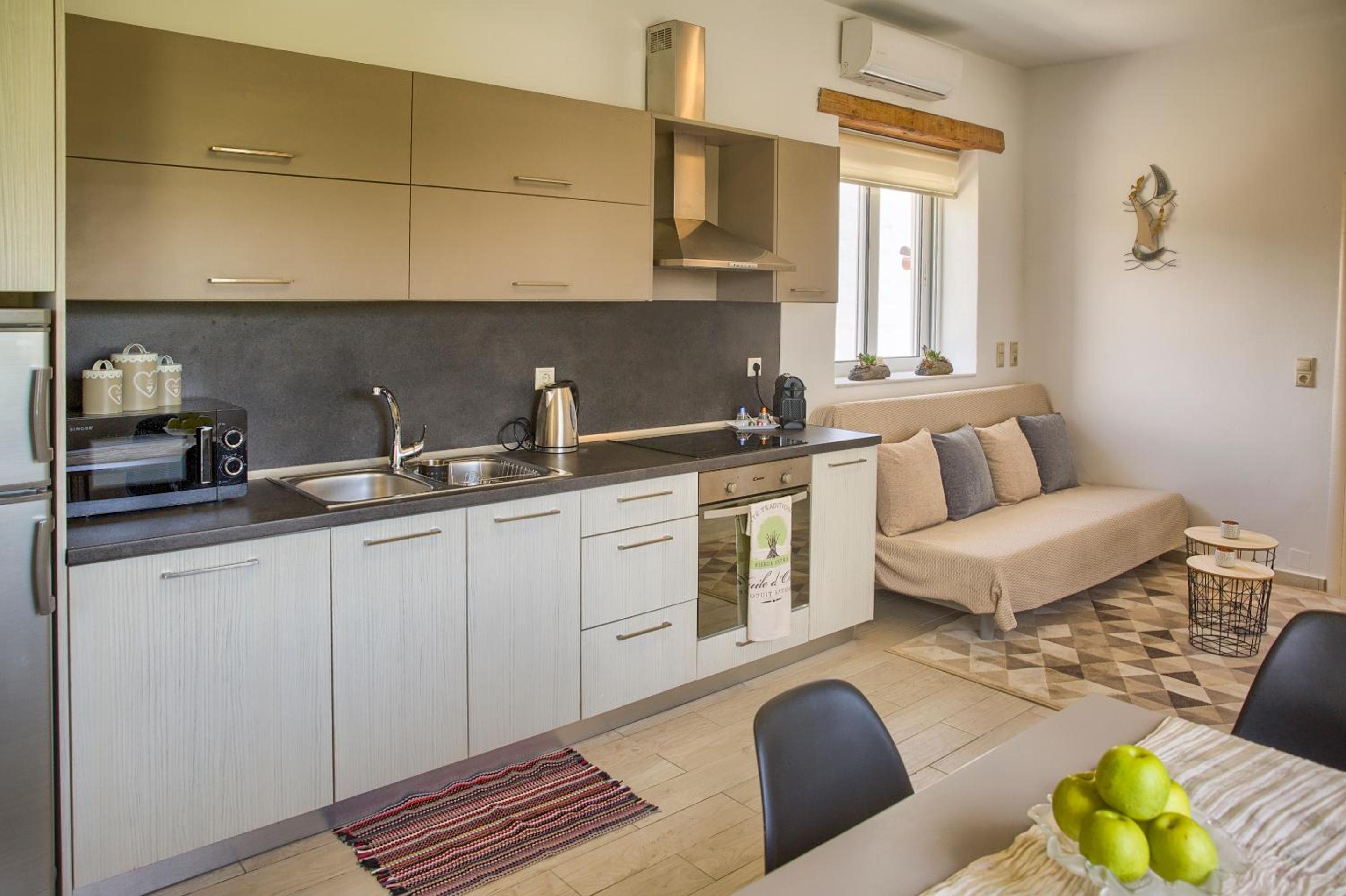 Фото G&k Stone Suites