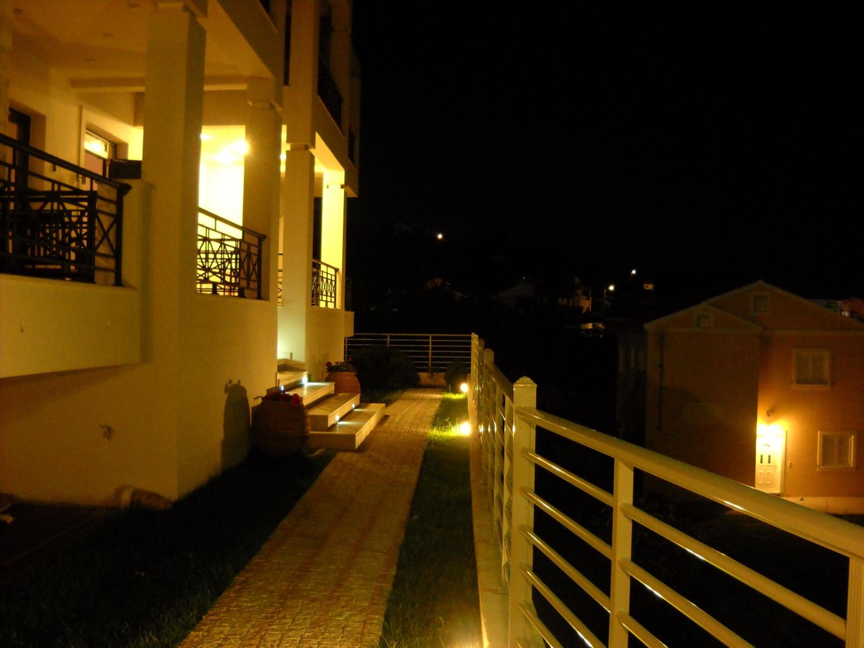 Фото Sugar and Almond - Luxury Apartments