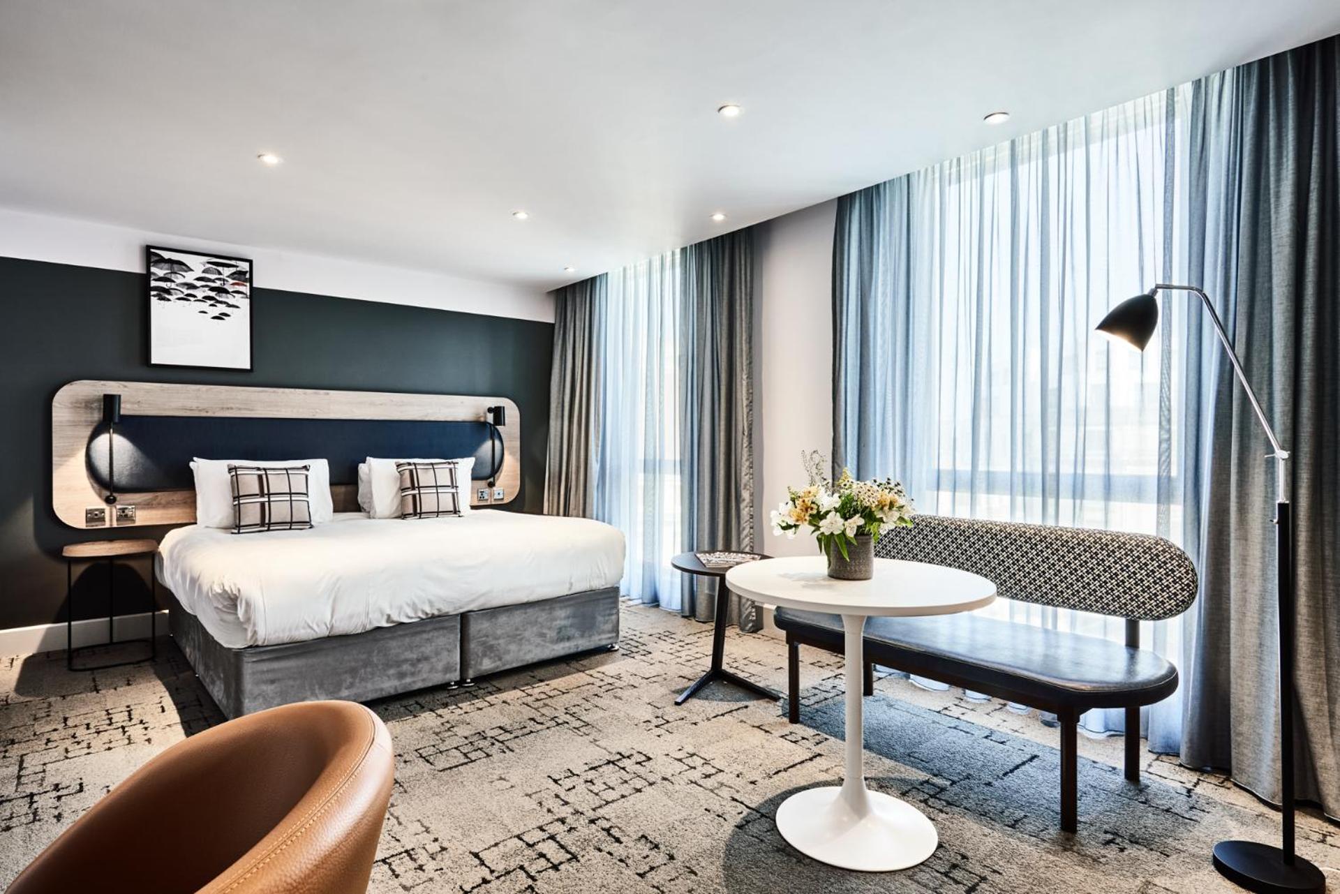 Фото отеля 2