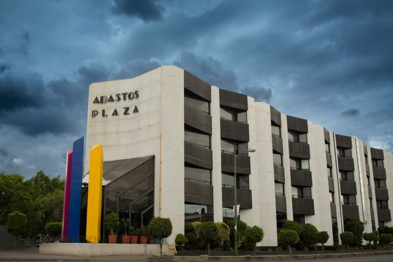 Гостиница Abastos Plaza в Мехико