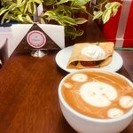 Kiyomi (Distrital Jesus Maria, Avenida Arnaldo Márquez, 1454), cafe