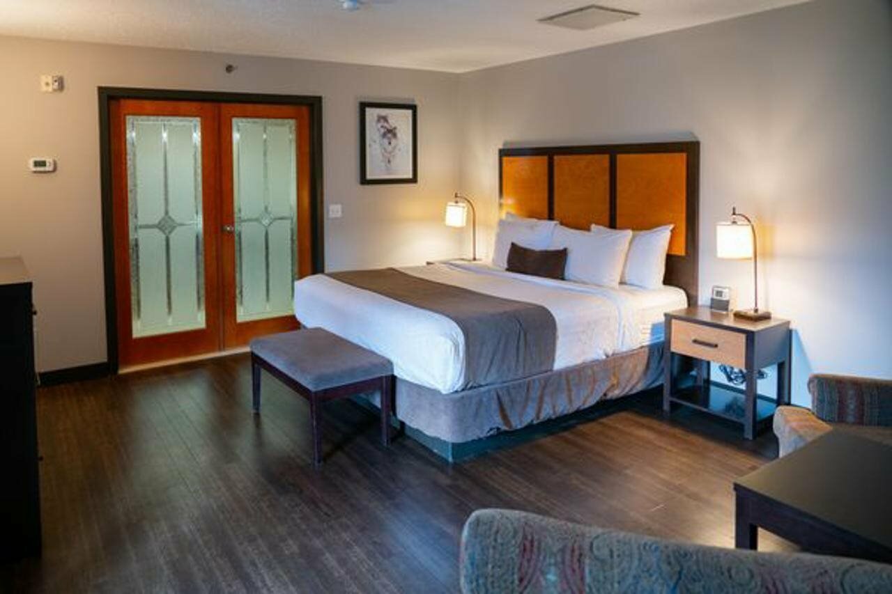 Фото Pocaterra Inn and Waterslide