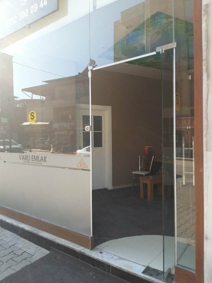 Real estate agency Varli Real Estate Investment Consultancy, Izmir, photo