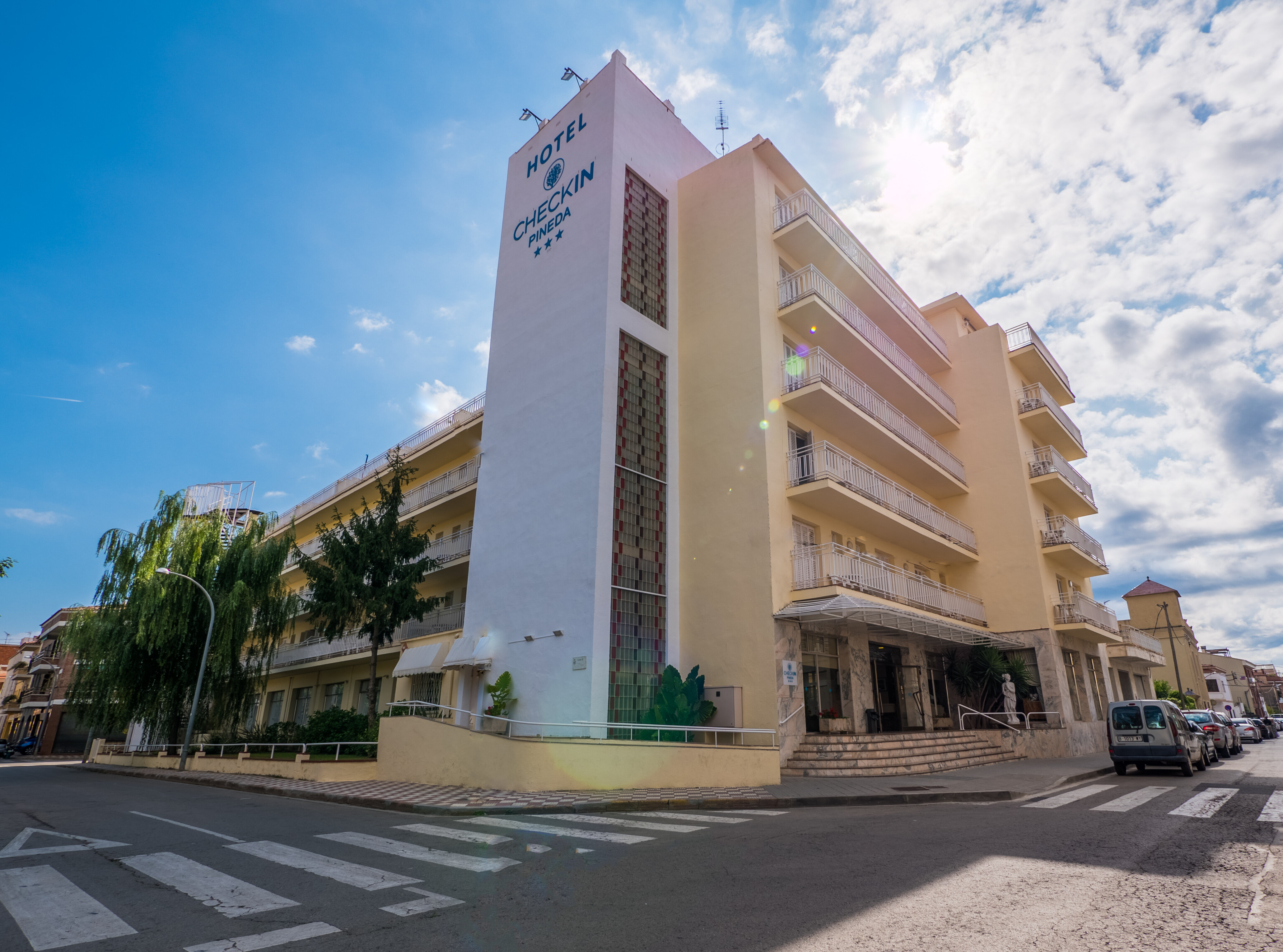 Фото Hotel Checkin Pineda