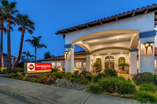 Гостиница Best Western Plus Capitola By-the-sea Inn & Suites