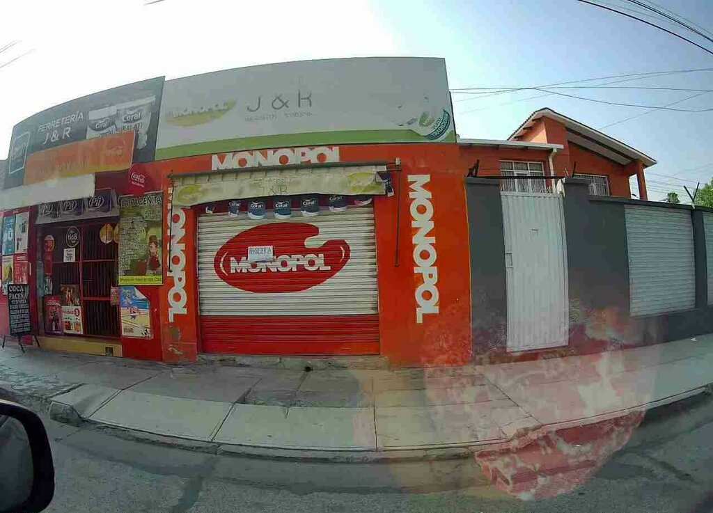 Hardware store J&r Hardware Store, Cochabamba, photo