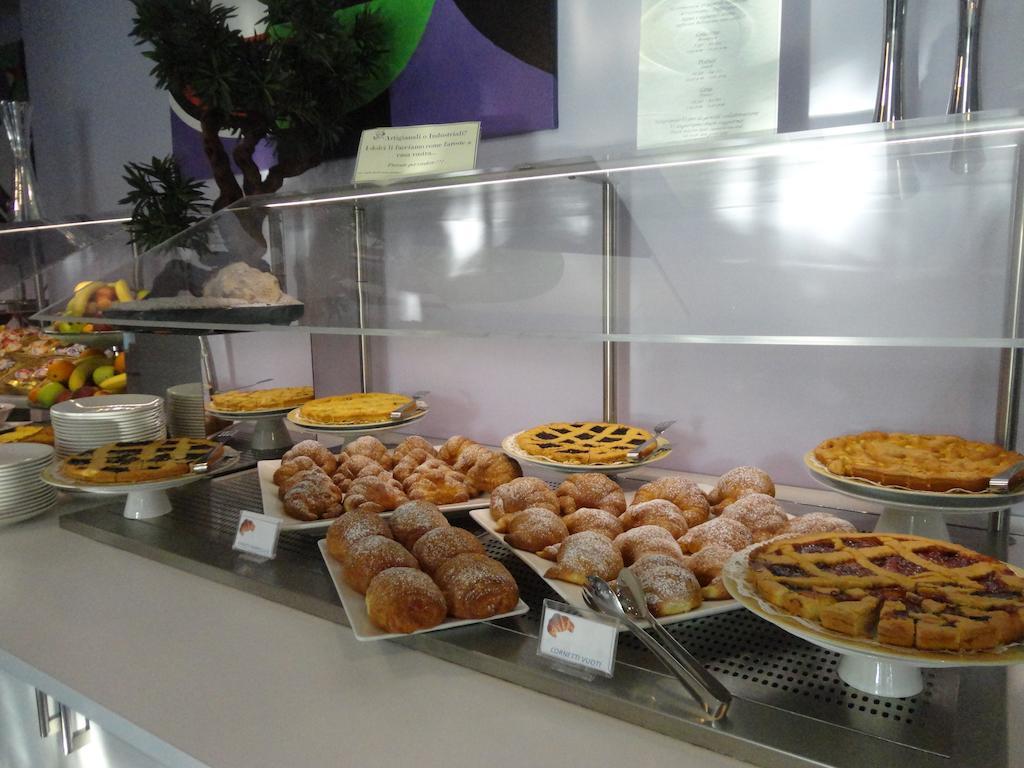 Фото Aurea Hotel Tortoreto Lido