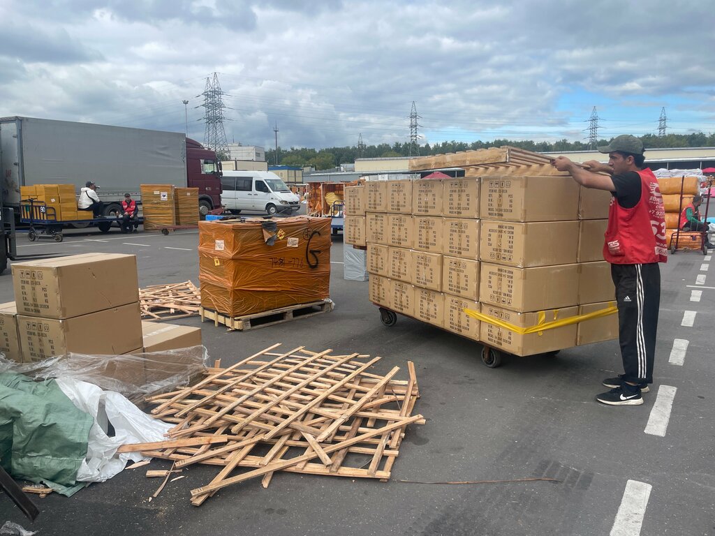 Labeling, bar coding Getmark, Moscow, photo