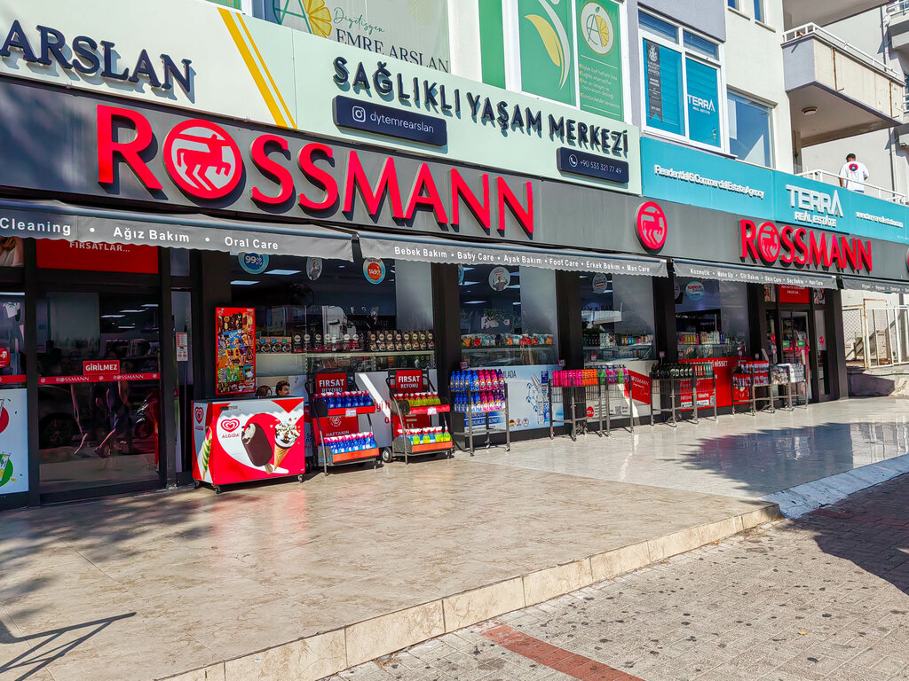 Perfume and cosmetics shop Rossmann, Alanya, photo