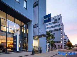 Гостиница Novotel Suites Wien City Donau