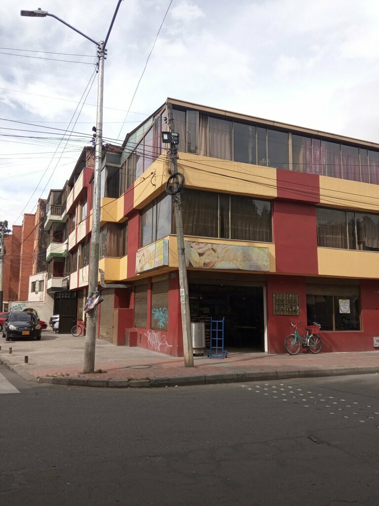 Auto club, motorcycle club Motorgraphics, Bogota, photo