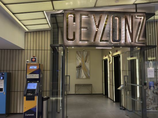 Фото Ceylonz Suite Kuala Lumpur, Roam