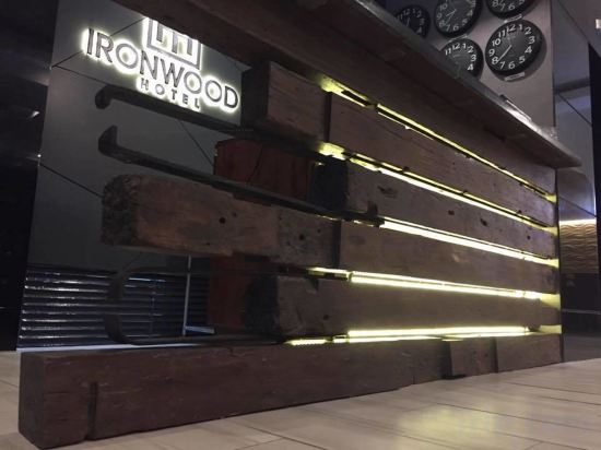 Фото Ironwood Hotel