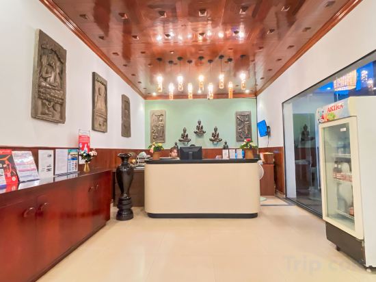 Фото The Center Point