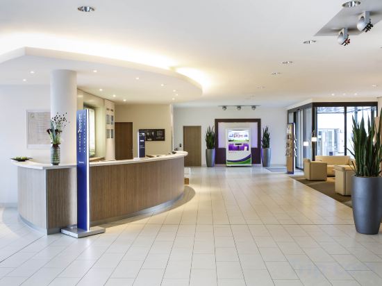 Фото Novotel Hamburg City Alster